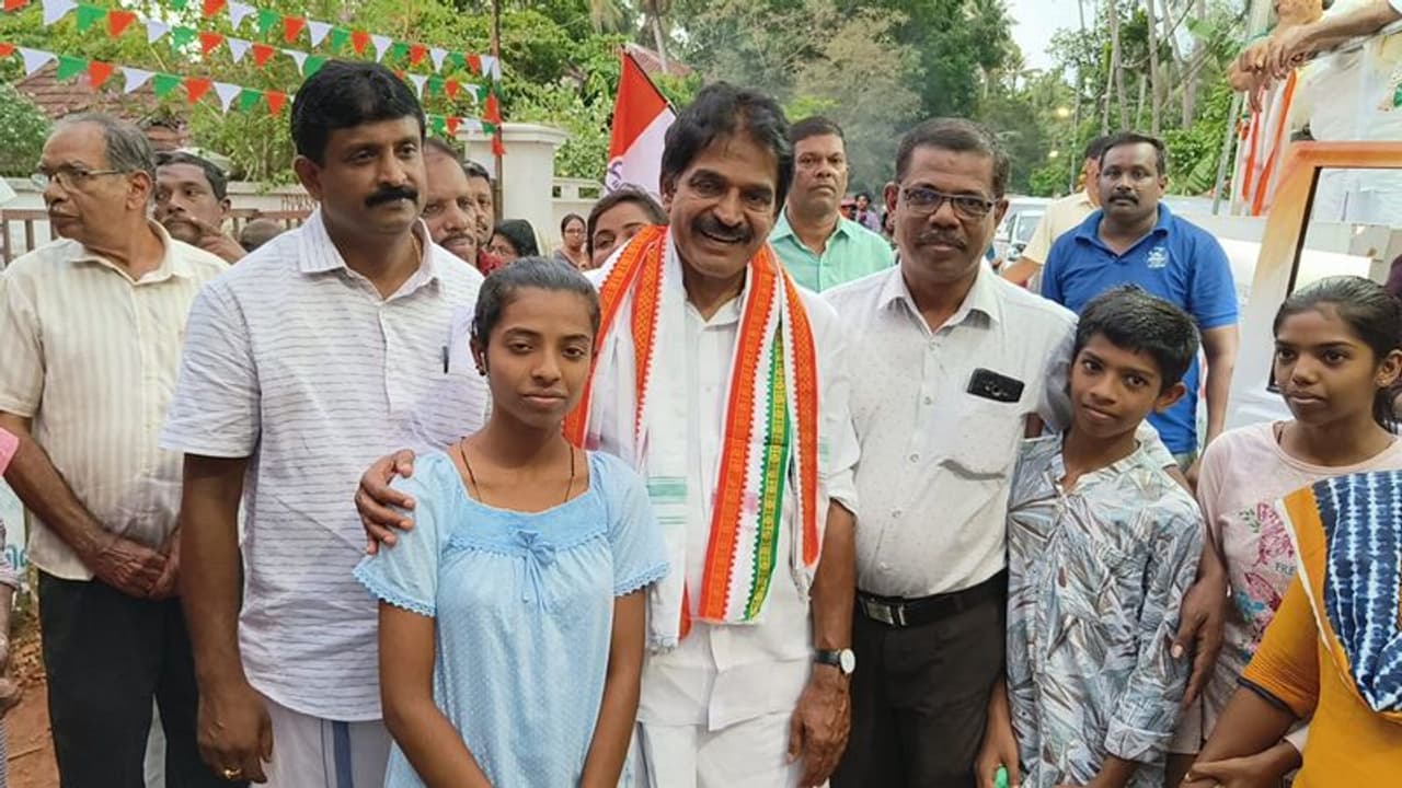 കെസിയുടെ സ്നേഹ തണലില് പരീക്ഷ എഴുതി നിയ; നന്ദിയോടെ വിജയാശംസകള് നേര്ന്ന് കുടുംബം കെസിയുടെ സ്നേഹ തണലില് പരീക്ഷ എഴുതി നിയ; നന്ദിയോടെ വിജയാശംസകള് നേര്ന്ന് കുടുംബം