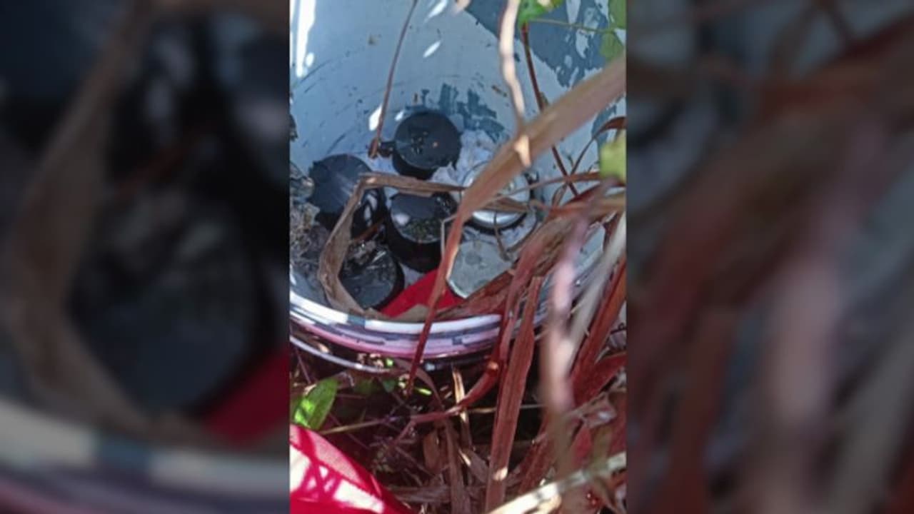 മട്ടന്നൂരിൽ കണ്ടെടുത്ത ബക്കറ്റിലെ 9 സ്റ്റീൽ ബോംബുകൾ, പോളിംഗ് ദിനം കണ്ണൂരിൽ കേന്ദ്രസേന വേണമെന്ന് യുഡിഎഫ്