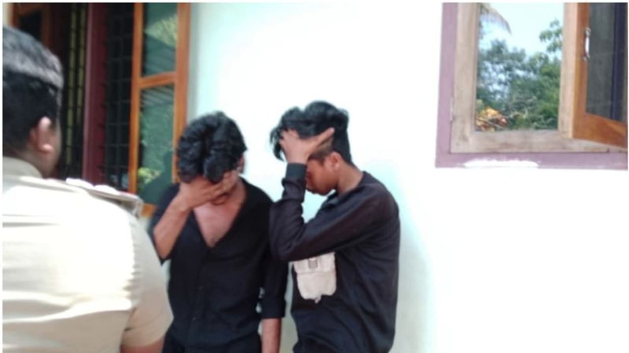 വീടിന് മുന്നിൽ നിൽക്കുകയായിരുന്ന വയോധികയുടെ സ്വർണ്ണ മാല പൊട്ടിച്ചു; രണ്ടു പേർ പിടിയിൽ