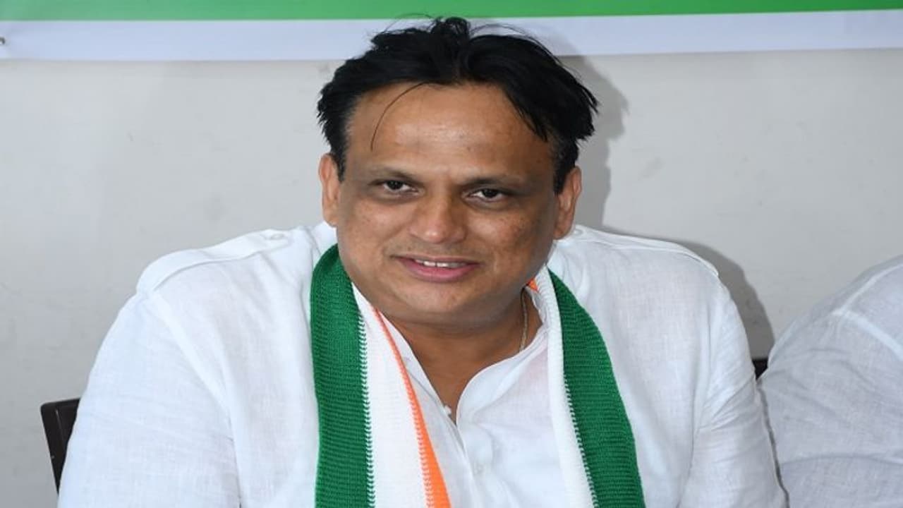 ಕಲಬುರಗಿ ಭಾಗದ ಪ್ರಗತಿಗೆ ಮೋದಿ ಜಾಣ ಕಿವುಡು ಧೋರಣೆ: ಅಜಯ್ ಸಿಂಗ್ ಕಲಬುರಗಿ ಭಾಗದ ಪ್ರಗತಿಗೆ ಮೋದಿ ಜಾಣ ಕಿವುಡು ಧೋರಣೆ: ಅಜಯ್ ಸಿಂಗ್