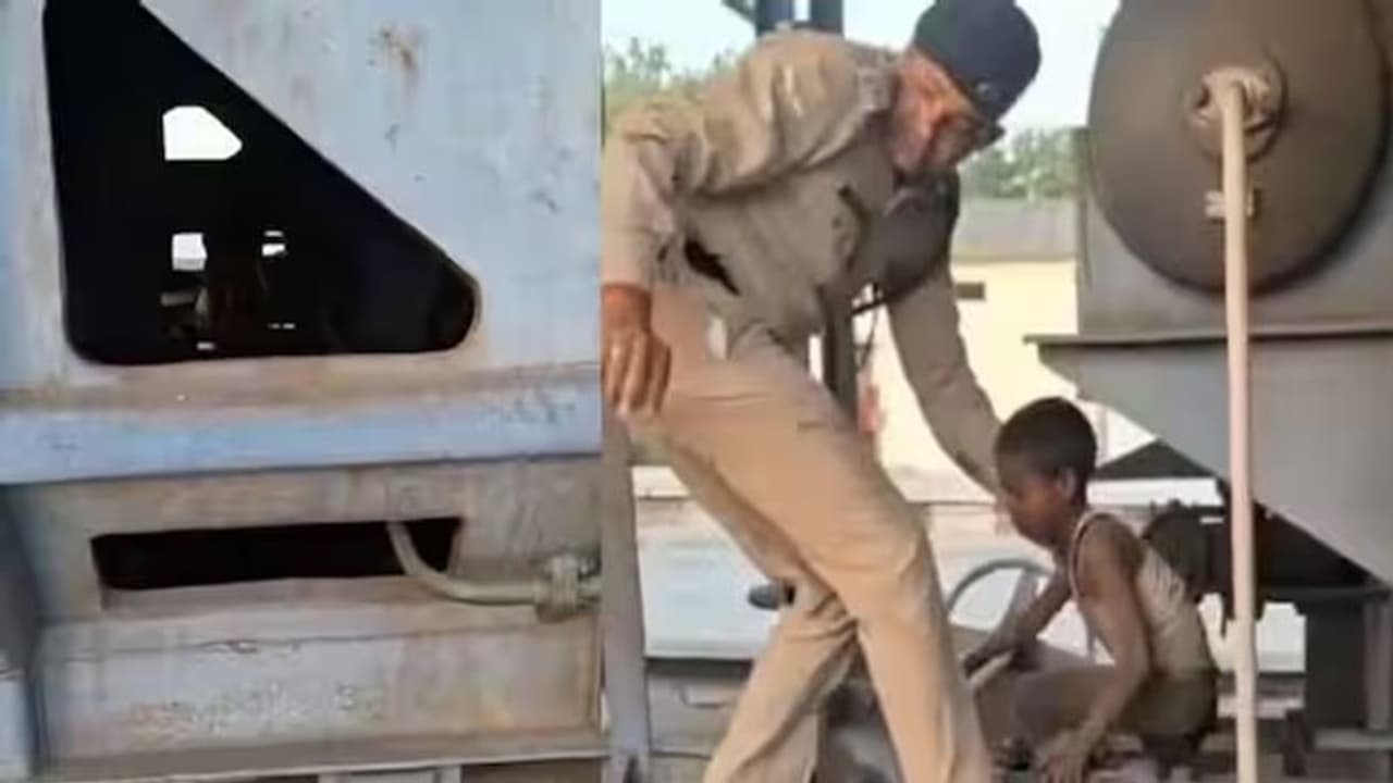 சரக்கு ரயிலின் டயர்களுக்கு இடையில் அமர்ந்து 100 கி.மீ பயணம் செய்த சிறுவன்! சரக்கு ரயிலின் டயர்களுக்கு இடையில் அமர்ந்து 100 கி.மீ பயணம் செய்த சிறுவன்!