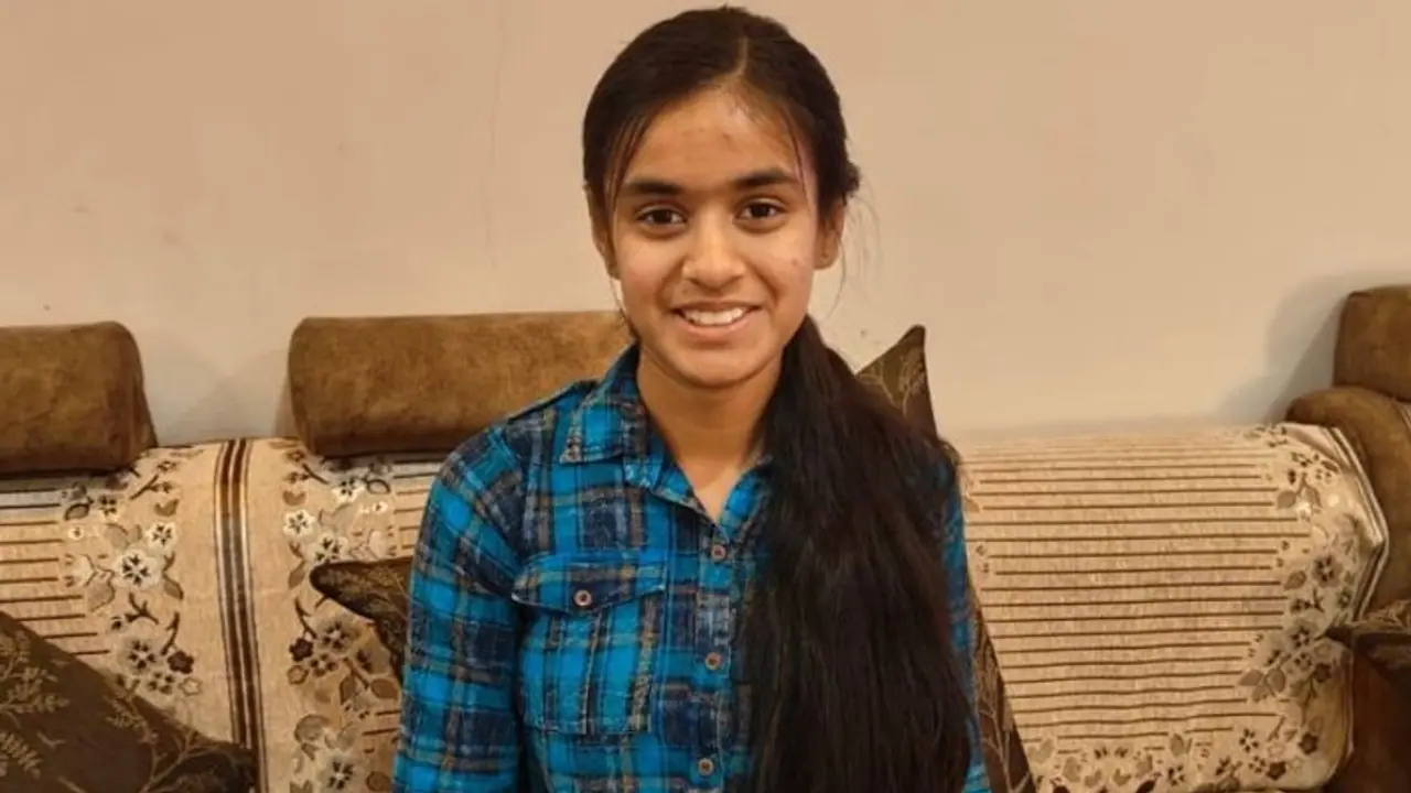 मात्र 3-4 घंटे की रूटीन तैयारी कर इस बेटी ने रच दिया इतिहास- मार्कशीट में नंबर देख सब रह गए हैरान