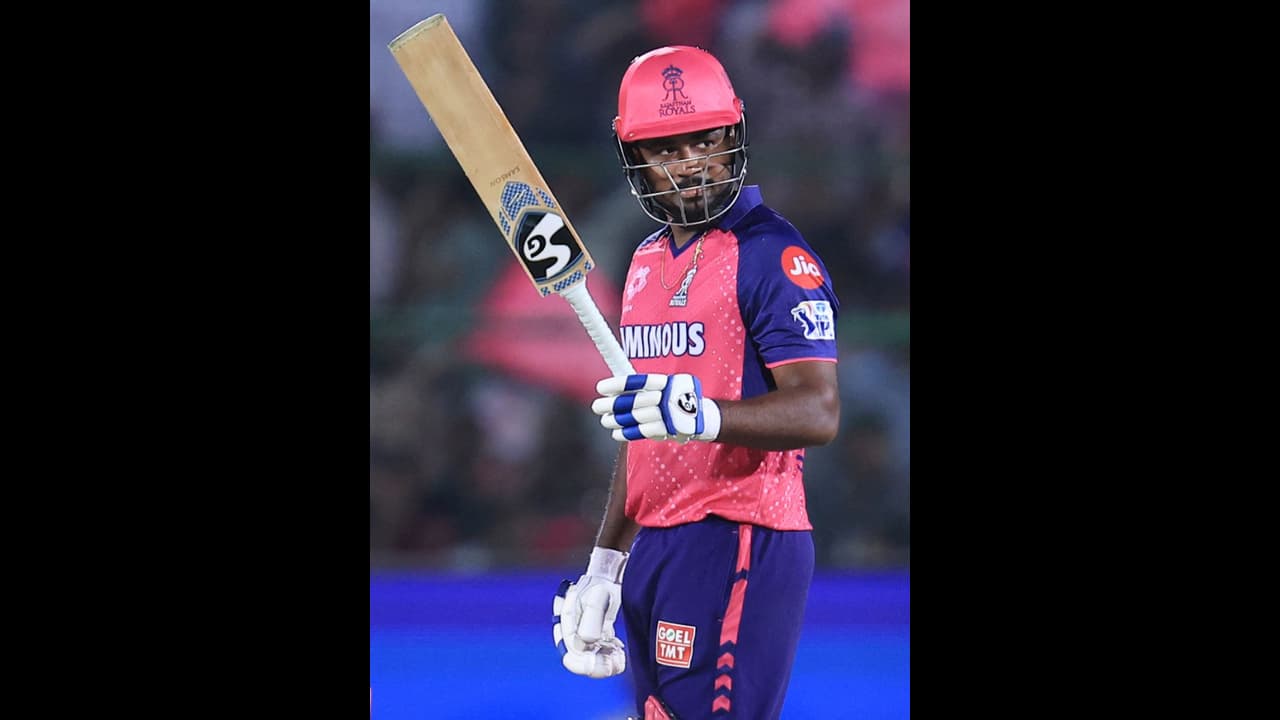 ഹൈദരാബാദിന്റെ പേടിസ്വപ്നമായി സഞ്ജു, കോലി പോലും പിന്നിൽ; അമ്പരപ്പിക്കുന്ന കണക്കുകൾ ഹൈദരാബാദിന്റെ പേടിസ്വപ്നമായി സഞ്ജു, കോലി പോലും പിന്നിൽ; അമ്പരപ്പിക്കുന്ന കണക്കുകൾ