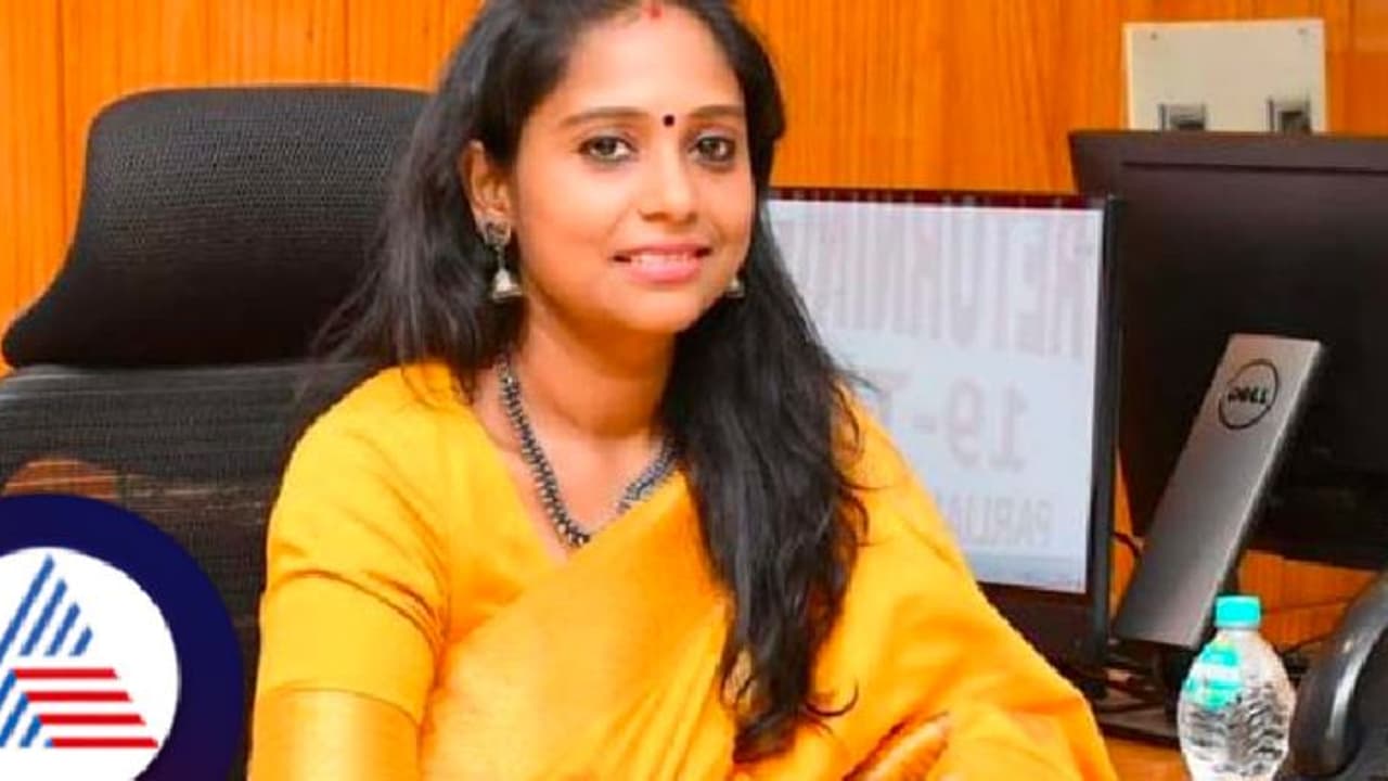 ಲೋಕಸಭಾ ಚುನಾವಣಾ 2024: ಮತದಾನ ಚಲಾಯಿಸಲು ಇಲ್ಲಿವೆ 12 ಪರ್ಯಾಯ ದಾಖಲೆ! ಲೋಕಸಭಾ ಚುನಾವಣಾ 2024: ಮತದಾನ ಚಲಾಯಿಸಲು ಇಲ್ಲಿವೆ 12 ಪರ್ಯಾಯ ದಾಖಲೆ!