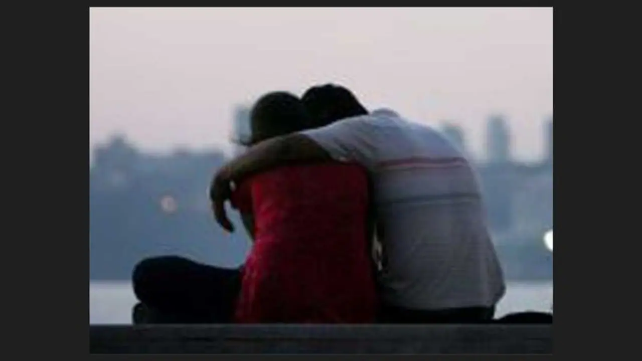 தனிமையில் பேசிக்கொண்டிருந்தது ஒரு தப்பா? காதலர்களை மிரட்டி பணம் பறித்த கும்பல் நெல்லையில் பரபரப்பு