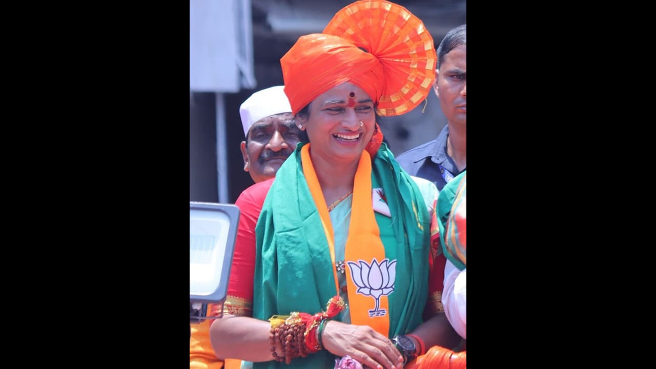 இந்த பாஜக பெண் வேட்பாளரின் சொத்து மதிப்பு ரூ.221 கோடி.. வியக்க வைக்கும் சொத்து விவரம்.. இந்த பாஜக பெண் வேட்பாளரின் சொத்து மதிப்பு ரூ.221 கோடி.. வியக்க வைக்கும் சொத்து விவரம்..