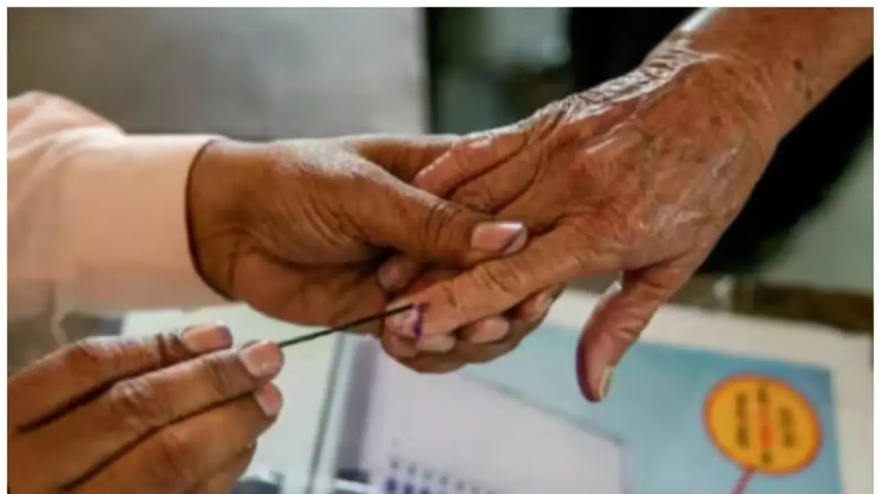 പത്തനംതിട്ടയിൽ ചുമതല പട്ടിക ചോർന്ന സംഭവം; നടപടി ആവശ്യപ്പെട്ട് പ്രതിഷേധവുമായി എൽഡിഎഫ് നേതാക്കളും