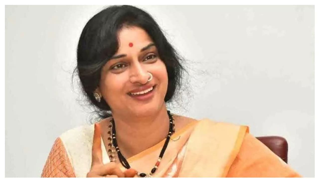 3.78 കോടി രൂപയുടെ സ്വർണാഭരണം; ബിജെപി സ്ഥാനാർഥിയുടെ സ്വത്ത് 221 കോടി 3.78 കോടി രൂപയുടെ സ്വർണാഭരണം; ബിജെപി സ്ഥാനാർഥിയുടെ സ്വത്ത് 221 കോടി