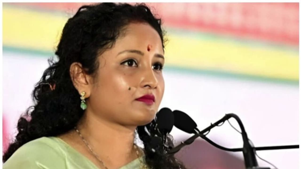 ജാര്ഖണ്ഡ് ഉപതെരഞ്ഞെടുപ്പ്: ഗാണ്ടേയ് നിയമസഭ മണ്ഡലത്തിൽ കൽപ്പന സോറൻ സ്ഥാനാർത്ഥിയാകും ജാര്ഖണ്ഡ് ഉപതെരഞ്ഞെടുപ്പ്: ഗാണ്ടേയ് നിയമസഭ മണ്ഡലത്തിൽ കൽപ്പന സോറൻ സ്ഥാനാർത്ഥിയാകും