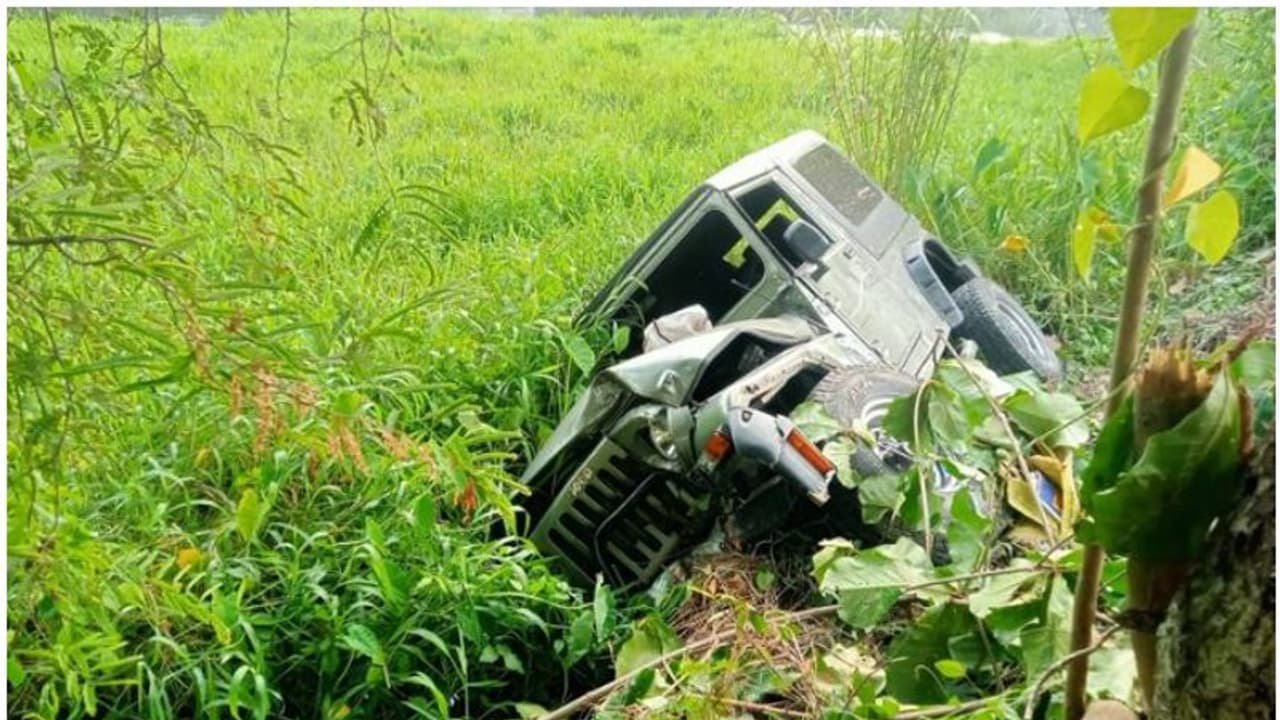 വാഹനം ഓടിക്കുന്നതിനിടെ ഉറങ്ങിപ്പോയി, ഉണർന്നപ്പോൾ കനാലിൽ അകപ്പെട്ടു! തിരുവനന്തപുരം സ്വദേശിക്ക് അത്ഭുത രക്ഷപെടൽ വാഹനം ഓടിക്കുന്നതിനിടെ ഉറങ്ങിപ്പോയി, ഉണർന്നപ്പോൾ കനാലിൽ അകപ്പെട്ടു! തിരുവനന്തപുരം സ്വദേശിക്ക് അത്ഭുത രക്ഷപെടൽ