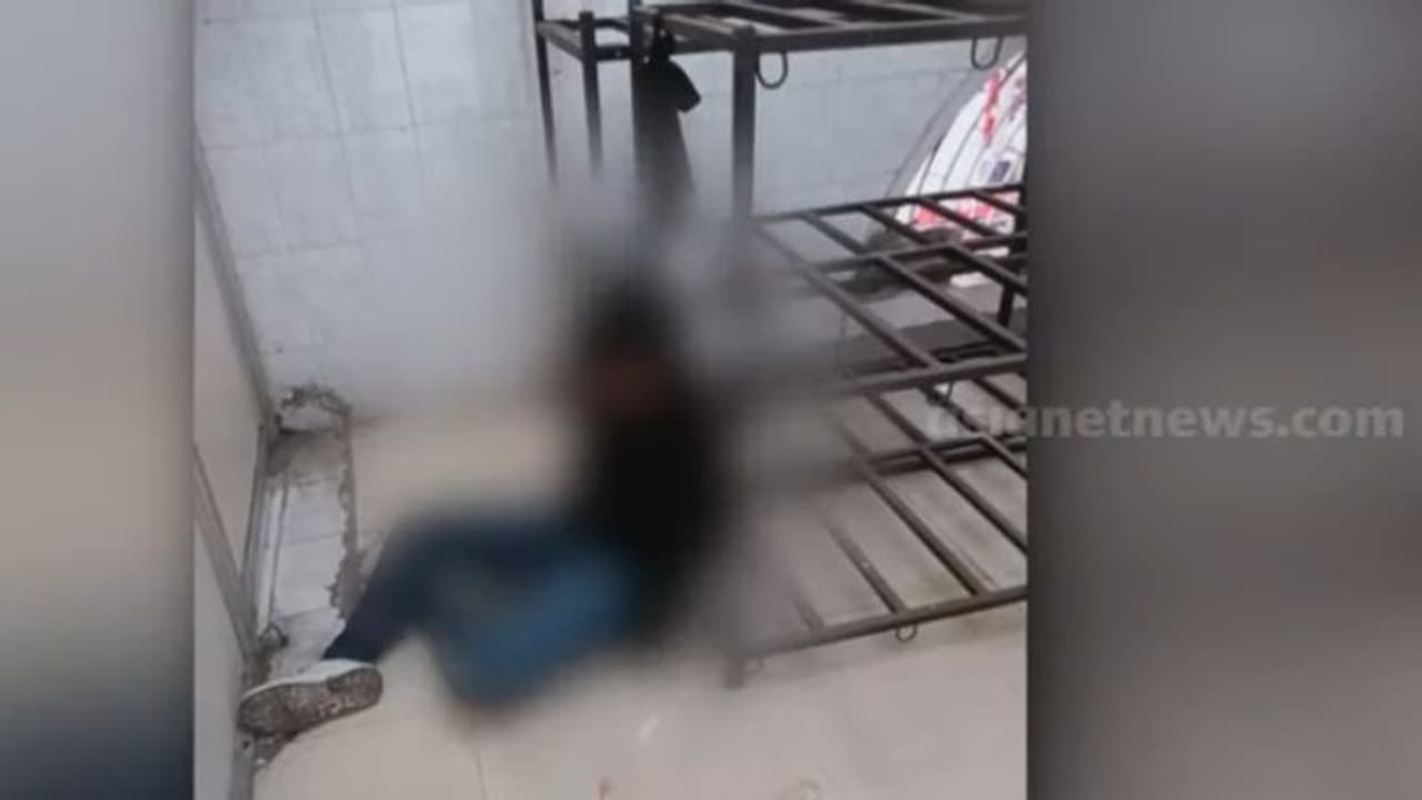 ചെന്നൈ സെൻട്രൽ റെയിൽവേ സ്റ്റേഷനിൽ യുവതിയെ മരിച്ച നിലയിൽ കണ്ടെത്തിയ സംഭവത്തിൽ ദുരൂഹത ചെന്നൈ സെൻട്രൽ റെയിൽവേ സ്റ്റേഷനിൽ യുവതിയെ മരിച്ച നിലയിൽ കണ്ടെത്തിയ സംഭവത്തിൽ ദുരൂഹത