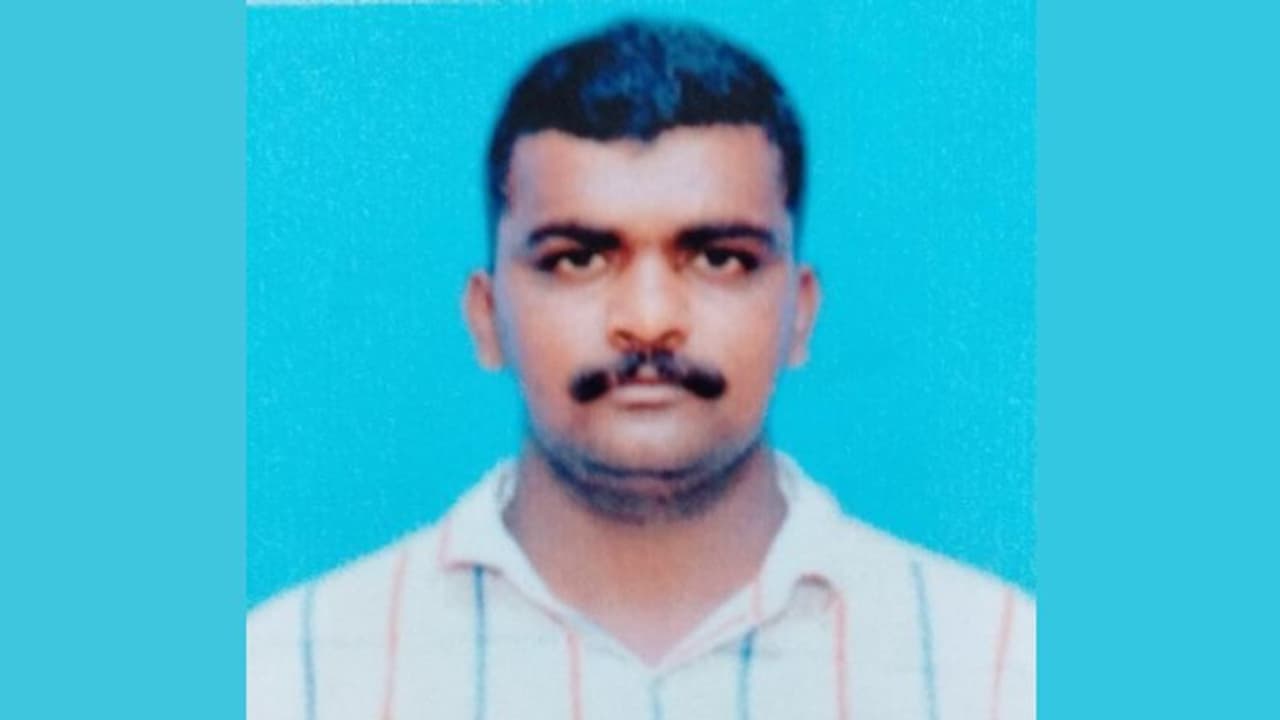 തലയ്ക്കുള്ളിൽ രക്തസ്രാവവുമായി തിരുവനന്തപുരത്ത്, അവസാന ശ്രമവും പരാജയം, 4 ജീവിതങ്ങൾക്ക് വെളിച്ചമായി രാജ മടങ്ങി തലയ്ക്കുള്ളിൽ രക്തസ്രാവവുമായി തിരുവനന്തപുരത്ത്, അവസാന ശ്രമവും പരാജയം, 4 ജീവിതങ്ങൾക്ക് വെളിച്ചമായി രാജ മടങ്ങി