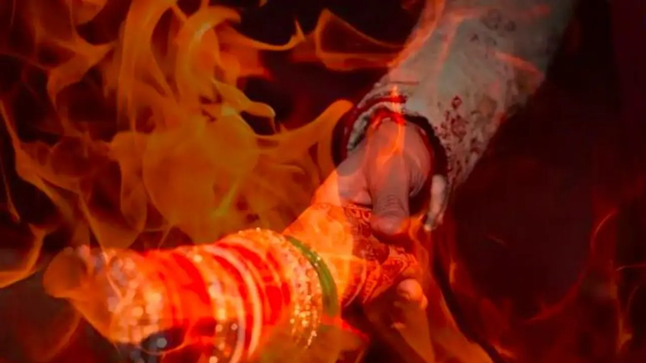 ಸಂಭ್ರಮಕ್ಕೆ ಹಚ್ಚಿದ ಪಟಾಕಿಯಿಂದ ಮದ್ವೆ ಮನೆ ಆಯ್ತು ಸ್ಮಶಾನ: ಮಕ್ಕಳು ಸೇರಿ 6 ಜನ ಬಲಿ ಸಂಭ್ರಮಕ್ಕೆ ಹಚ್ಚಿದ ಪಟಾಕಿಯಿಂದ ಮದ್ವೆ ಮನೆ ಆಯ್ತು ಸ್ಮಶಾನ: ಮಕ್ಕಳು ಸೇರಿ 6 ಜನ ಬಲಿ