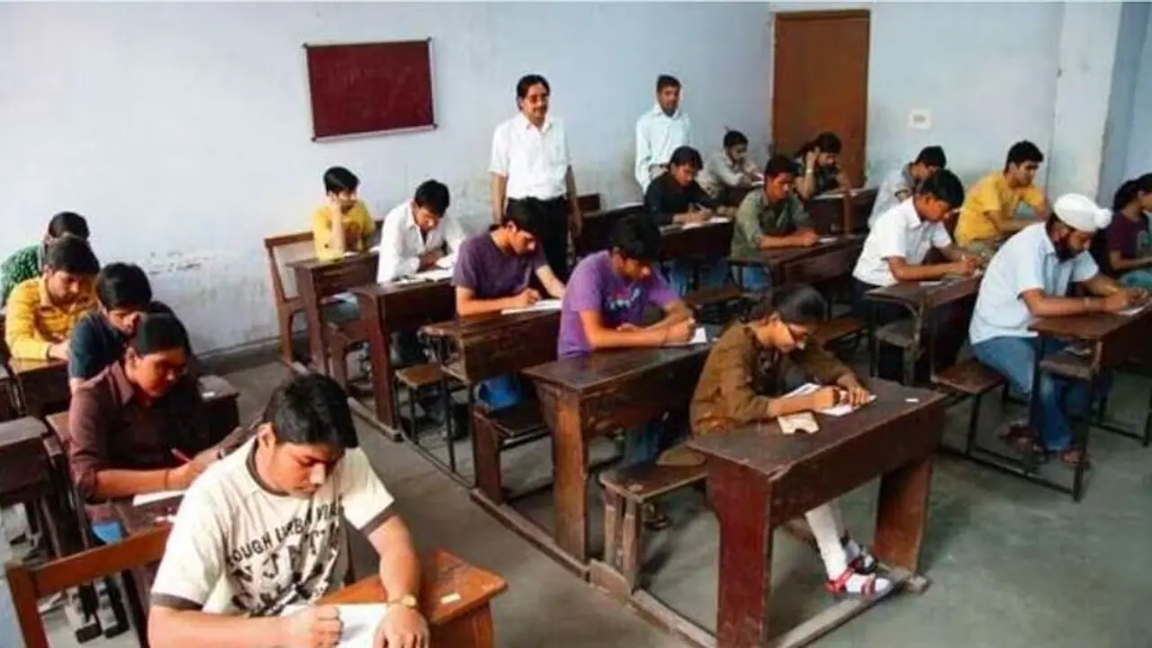 ಪರೀಕ್ಷೆಯಲ್ಲಿ ಜೈಶ್ರೀರಾಮ್ ಬರೆದೇ ಶೇ.50 ಅಂಕ ಗಳಿಸಿದ ಮಕ್ಕಳು: ಇಬ್ಬರು ಶಿಕ್ಷಕರ ಅಮಾನತು ಪರೀಕ್ಷೆಯಲ್ಲಿ ಜೈಶ್ರೀರಾಮ್ ಬರೆದೇ ಶೇ.50 ಅಂಕ ಗಳಿಸಿದ ಮಕ್ಕಳು: ಇಬ್ಬರು ಶಿಕ್ಷಕರ ಅಮಾನತು