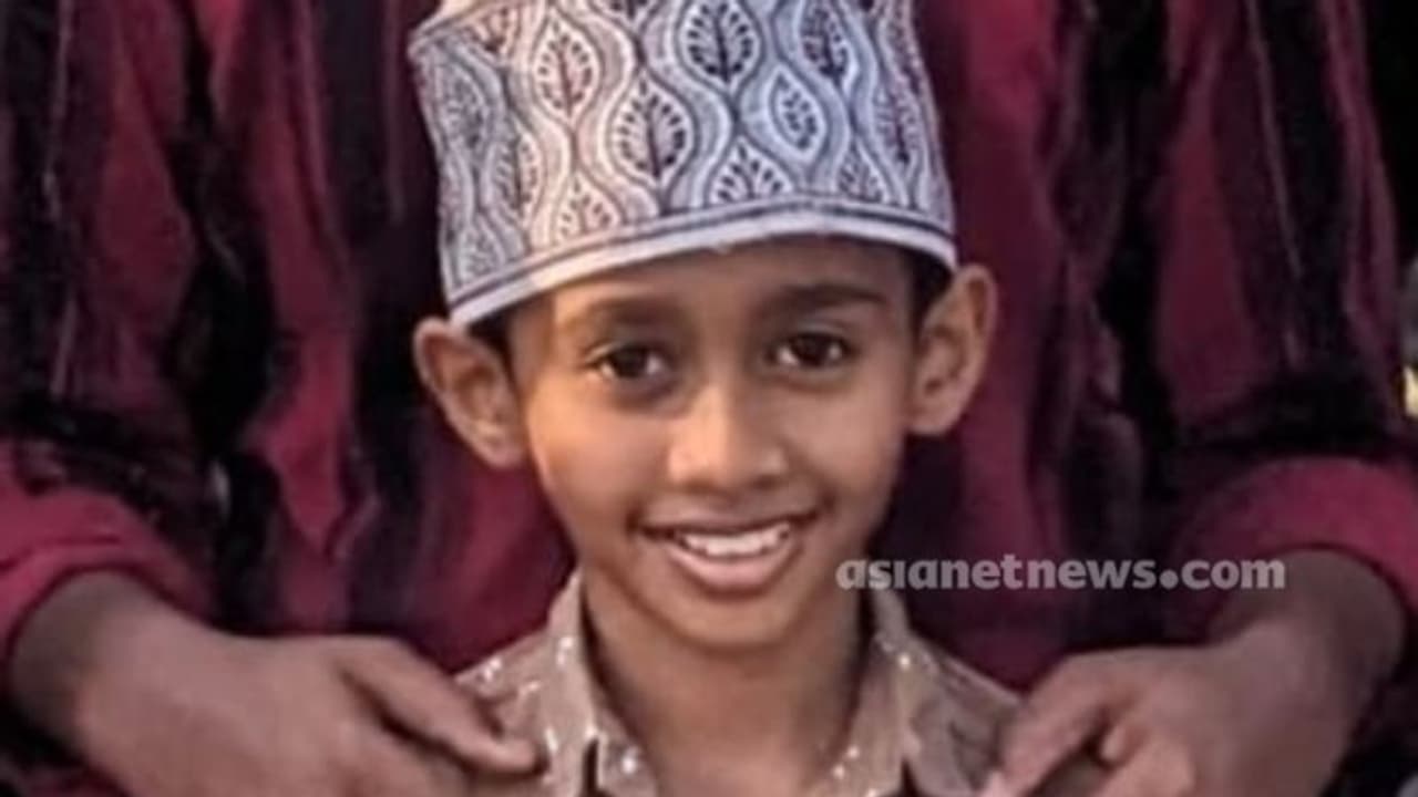 10 വയസുകാരൻ മുറിയില് മരിച്ച നിലയില്; ജനലില് കെട്ടിയിട്ട തോര്ത്തില് കുരുങ്ങിയതെന്ന് സംശയം 10 വയസുകാരൻ മുറിയില് മരിച്ച നിലയില്; ജനലില് കെട്ടിയിട്ട തോര്ത്തില് കുരുങ്ങിയതെന്ന് സംശയം