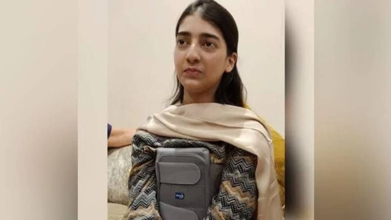 பாகிஸ்தான் பெண்ணுக்குள் துடிக்கும் இந்திய இதயம்; நடந்தது என்ன? பாகிஸ்தான் பெண்ணுக்குள் துடிக்கும் இந்திய இதயம்; நடந்தது என்ன?