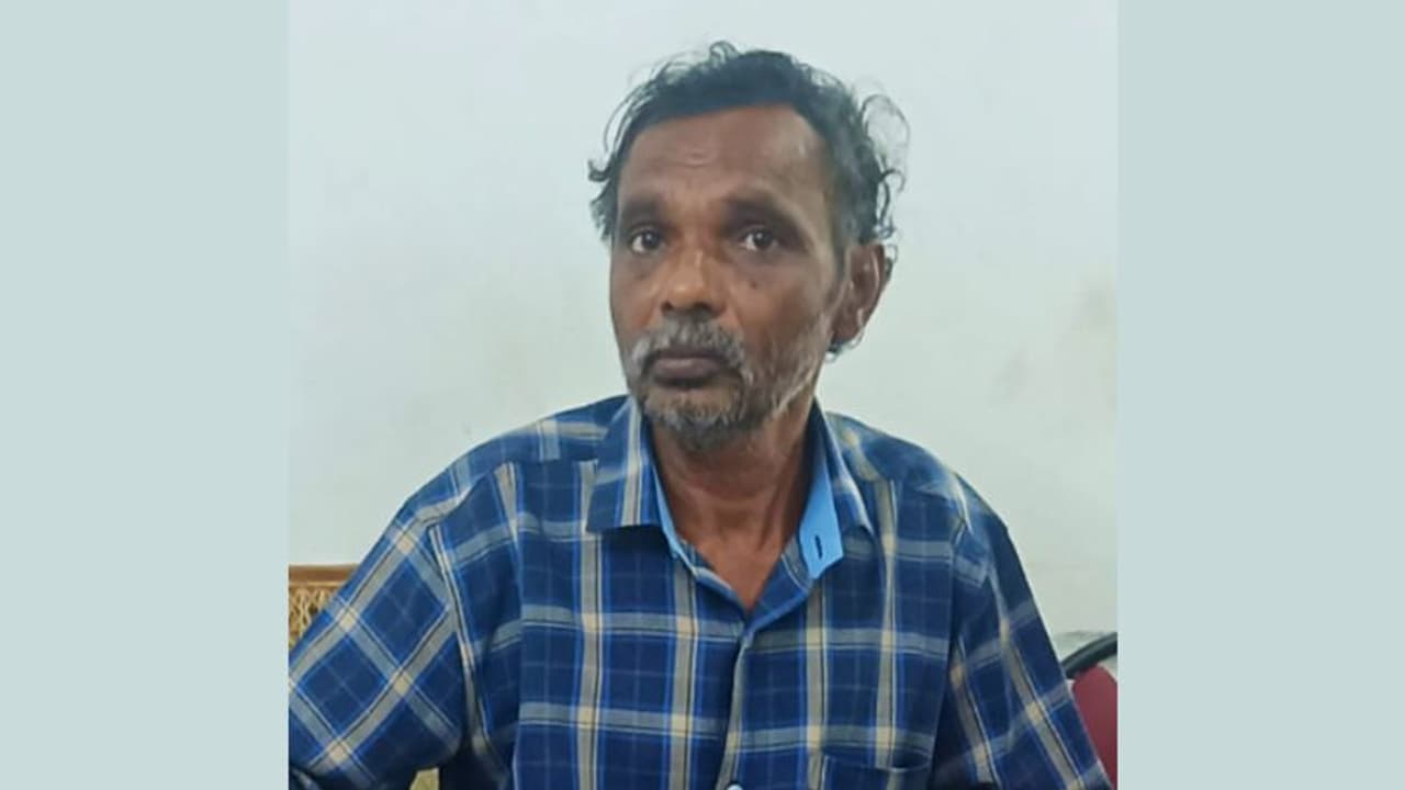 മനോരോഗിയായ അമ്മയെ മര്ദ്ദിച്ച് അവശയാക്കി, അനുജനെ ആട്ടിയോടിച്ചു, 11കാരിയെ പീഡിപ്പിച്ച പ്രതിക്ക്, 30 വര്ഷം ജയിൽ മനോരോഗിയായ അമ്മയെ മര്ദ്ദിച്ച് അവശയാക്കി, അനുജനെ ആട്ടിയോടിച്ചു, 11കാരിയെ പീഡിപ്പിച്ച പ്രതിക്ക്, 30 വര്ഷം ജയിൽ