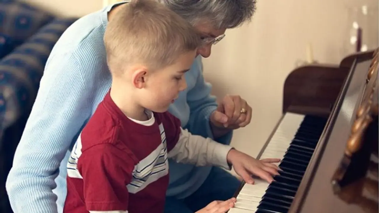 रिसर्च: क्या होता है बचपन का डिमेंशिया? बच्चों पर पड़ते हैं ये भयावह प्रभाव रिसर्च: क्या होता है बचपन का डिमेंशिया? बच्चों पर पड़ते हैं ये भयावह प्रभाव