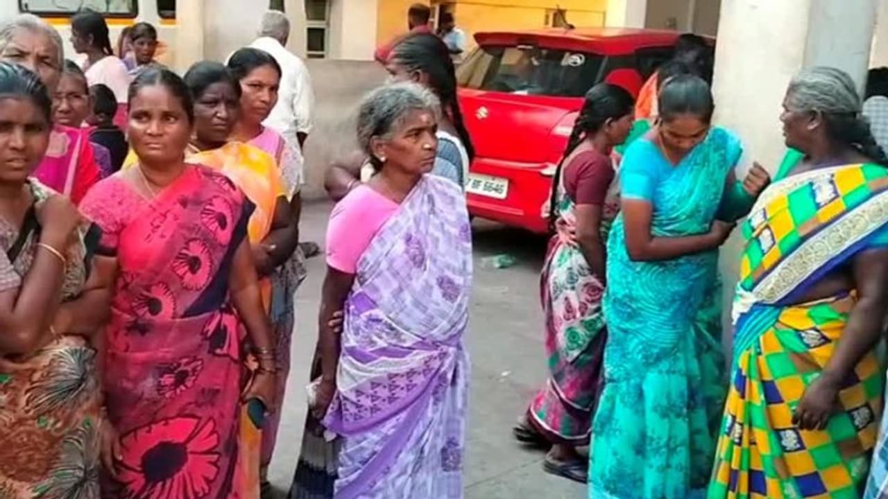 அரசு மருத்துவமனையில் குடும்ப கட்டுப்பாடு செய்து கொண்ட இளம்பெண் உயிரிழப்பு.. நடந்தது என்ன? உறவினர் பகீர் தகவல்! அரசு மருத்துவமனையில் குடும்ப கட்டுப்பாடு செய்து கொண்ட இளம்பெண் உயிரிழப்பு.. நடந்தது என்ன? உறவினர் பகீர் தகவல்!