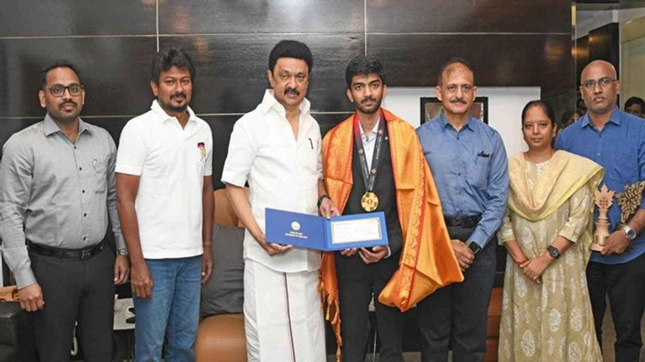FIDE Candidates: இளம் வீரர் குகேஷுக்கு ரு.75 லட்சம் ஊக்கத்தொகை வழங்கி பாராட்டிய முதல்வர் ஸ்டாலின்!
