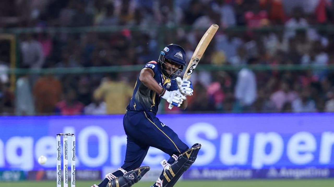 സായ് സുദര്ശൻ ഷാരൂഖ് ഖാന് വെടിക്കട്ട്; ഗുജറാത്തിനെതിരെ ആര്സിബിക്ക് 201റണ്സ് വിജയലക്ഷ്യം സായ് സുദര്ശൻ ഷാരൂഖ് ഖാന് വെടിക്കട്ട്; ഗുജറാത്തിനെതിരെ ആര്സിബിക്ക് 201റണ്സ് വിജയലക്ഷ്യം