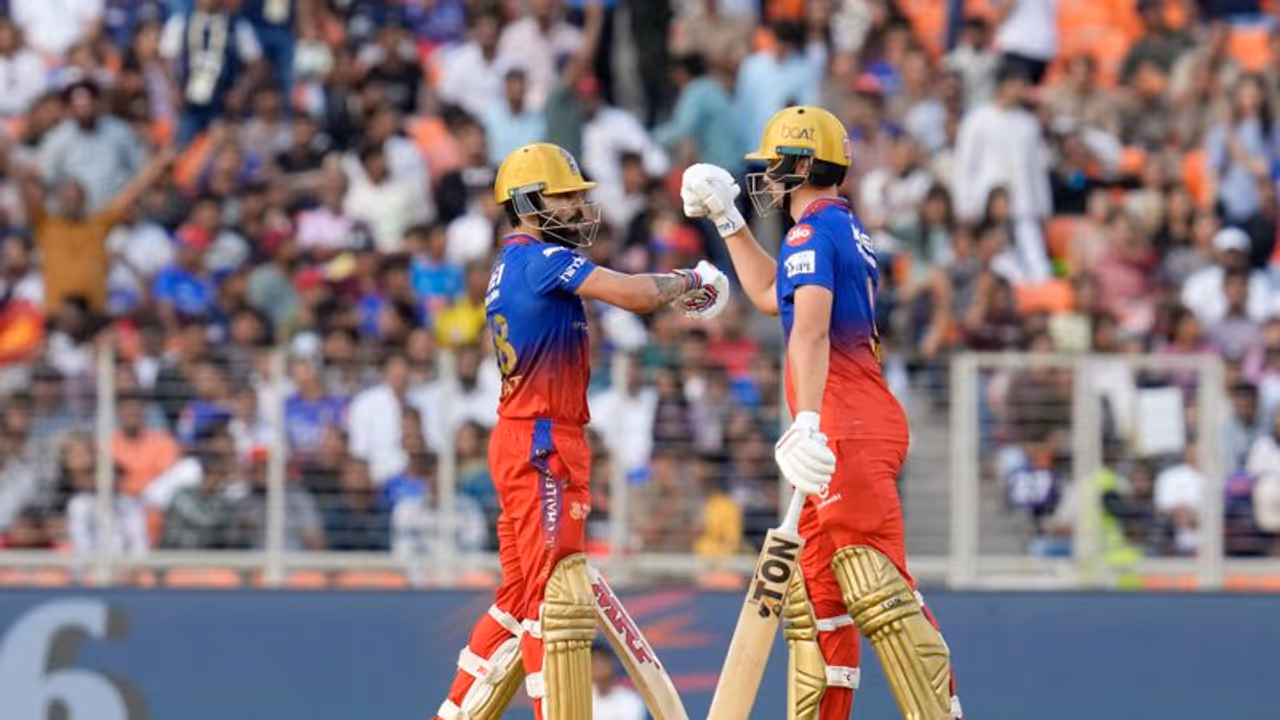 ಕೊಹ್ಲಿ, ಪಾಟೀದಾರ್ ಭರ್ಜರಿ ಫಿಫ್ಟಿ, ಪಂದ್ಯ ಗೆಲ್ಲಲು ಪಂಜಾಬ್ಗೆ 242 ಗುರಿ ಕೊಹ್ಲಿ, ಪಾಟೀದಾರ್ ಭರ್ಜರಿ ಫಿಫ್ಟಿ, ಪಂದ್ಯ ಗೆಲ್ಲಲು ಪಂಜಾಬ್ಗೆ 242 ಗುರಿ