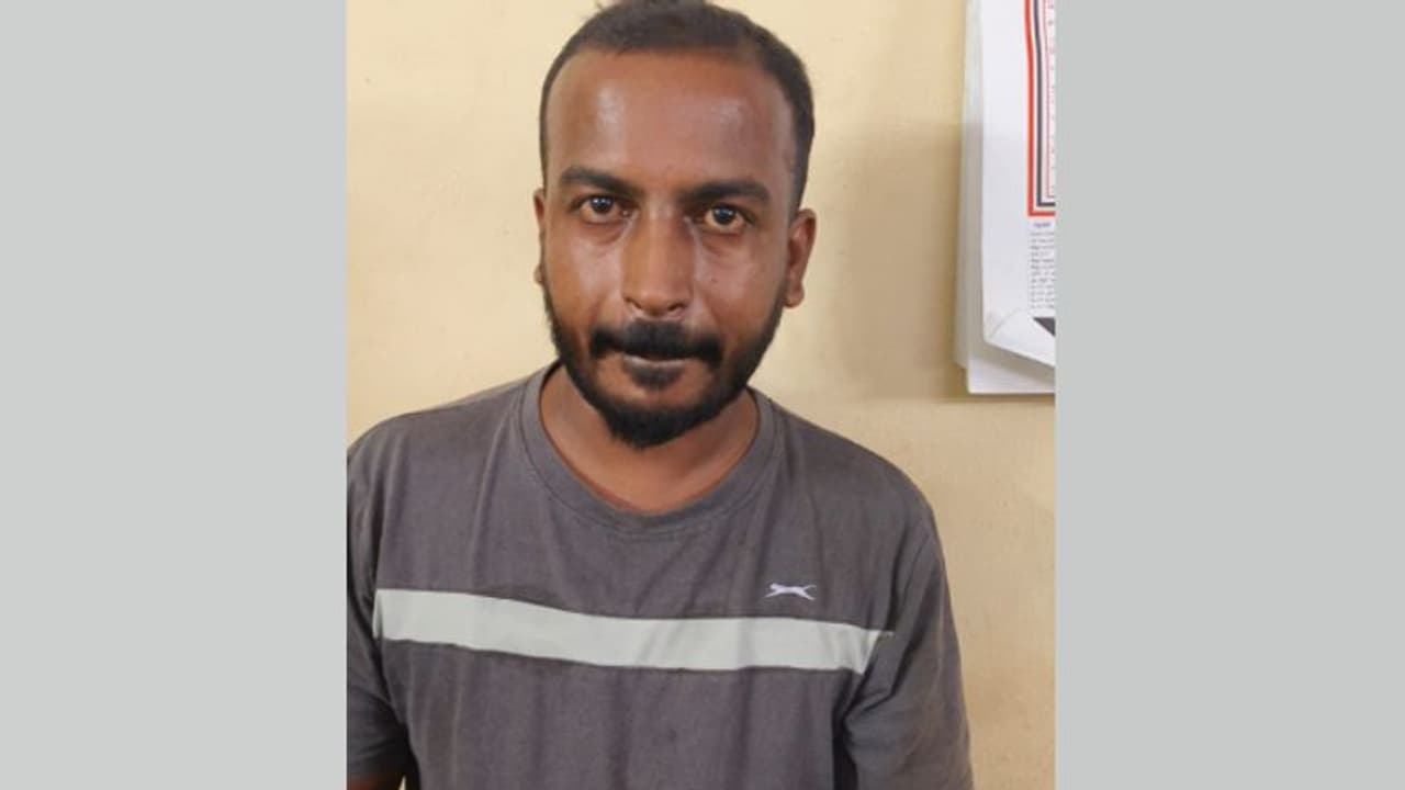 മാരുതി എക്കോ കാറിൽ 'കൂളായി' ഷിഹാസ്, രഹസ്യം എല്ലാമറിഞ്ഞ് പൊലീസ് കാത്തിരുന്നു, പിടിച്ചത് 15 ലക്ഷത്തിന്റെ ലഹരി