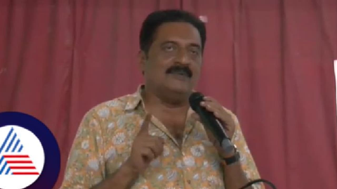 ಕುಂಭಮೇಳಕ್ಕೆ ಹೋದ್ರೆ ತಪ್ಪೇನಿದೆ? ನಾನು ದೇವರಿಲ್ದೇ ಬದುಕಬಲ್ಲೆ, ಆದ್ರೆ ನನ್ನ ಹೆಂಡ್ತಿ... ಪ್ರಕಾಶ್‌ ರಾಜ್‌ ಮಾತು ಕೇಳಿ...