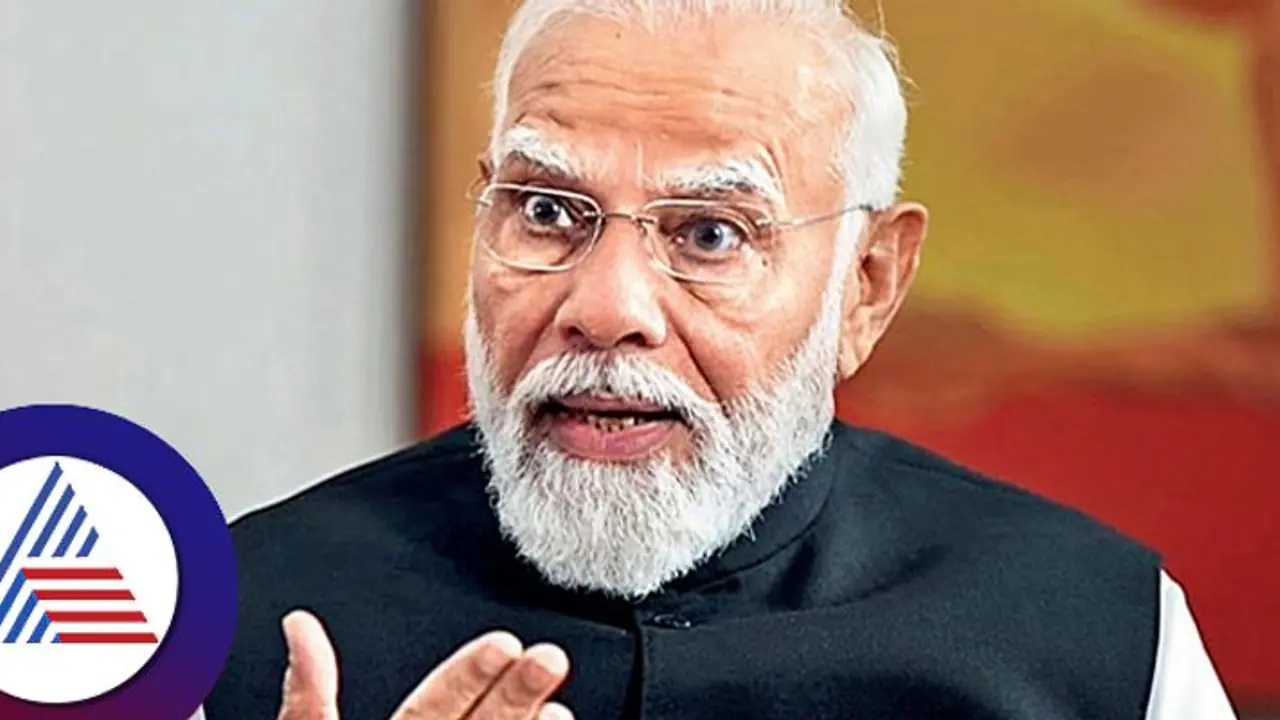 மோடி ஜீக்கு எதிர்ப்பா... வாரணாசியில் 36 பேரின் வேட்புமனுவை தூக்கி வீசிய தேர்தல் ஆணையம்! மோடி ஜீக்கு எதிர்ப்பா... வாரணாசியில் 36 பேரின் வேட்புமனுவை தூக்கி வீசிய தேர்தல் ஆணையம்!