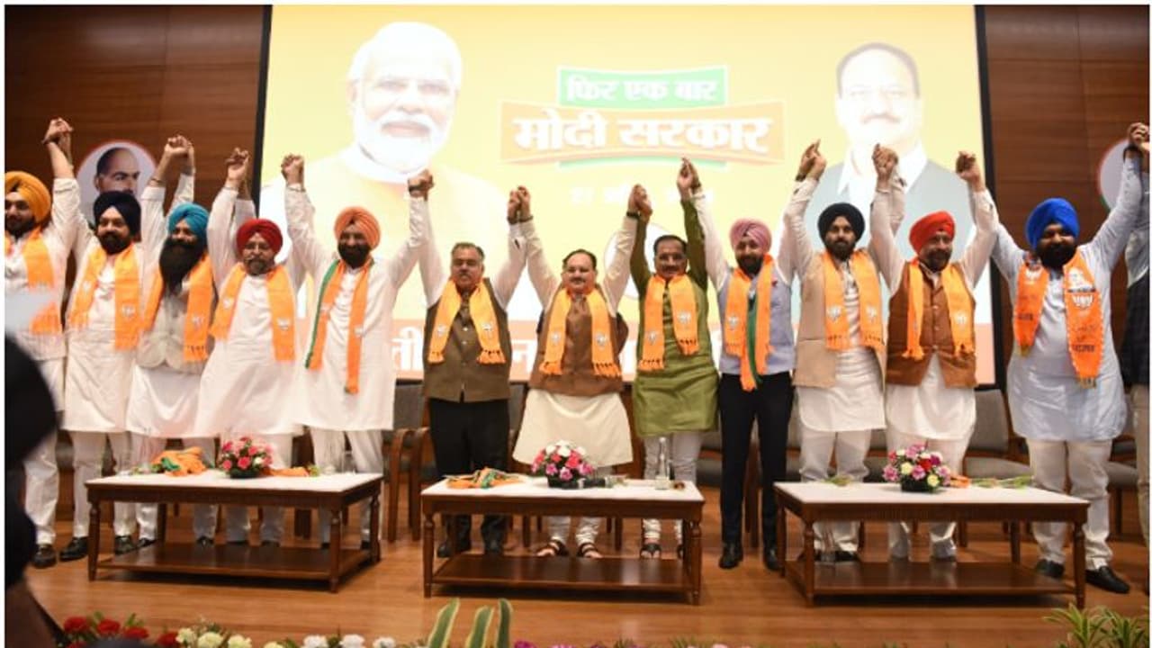 കർഷക സമരം, നിജ്ജറിന്റെ കൊലപാതകം; അതൃപ്തരായ സിഖ് വിഭാഗത്തെ ഒപ്പം നിർത്താൻ നീക്കവുമായി ബിജെപി കർഷക സമരം, നിജ്ജറിന്റെ കൊലപാതകം; അതൃപ്തരായ സിഖ് വിഭാഗത്തെ ഒപ്പം നിർത്താൻ നീക്കവുമായി ബിജെപി