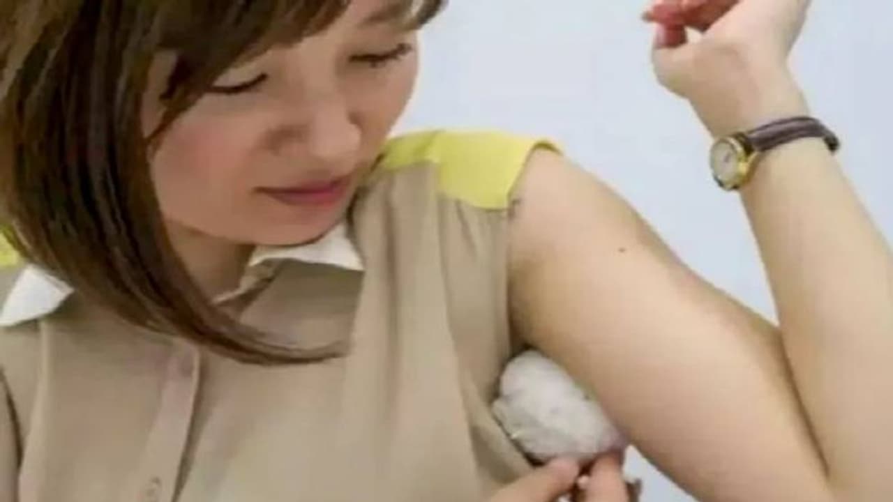 സുന്ദരികളുടെ കക്ഷത്തിലെ വിയർപ്പ് ചേർത്ത് ഒനിഗിരി റൈസ് ബോൾ, പരമ്പരാ​ഗത വിഭവത്തിൽ മാറ്റവുമായി ജപ്പാൻ