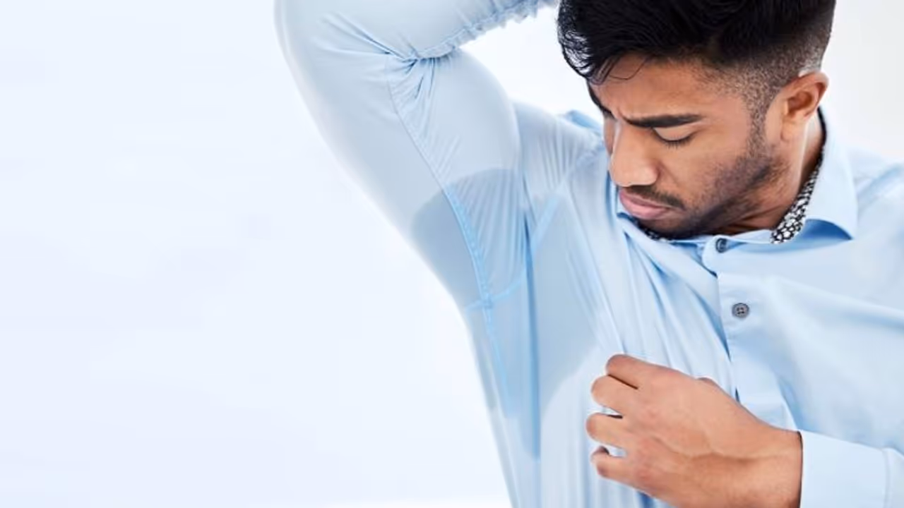 അമിതമായി വിയർക്കുന്നുണ്ടോ? എങ്കില്, ഈ ഭക്ഷണങ്ങള് ഒഴിവാക്കുക... അമിതമായി വിയർക്കുന്നുണ്ടോ? എങ്കില്, ഈ ഭക്ഷണങ്ങള് ഒഴിവാക്കുക...