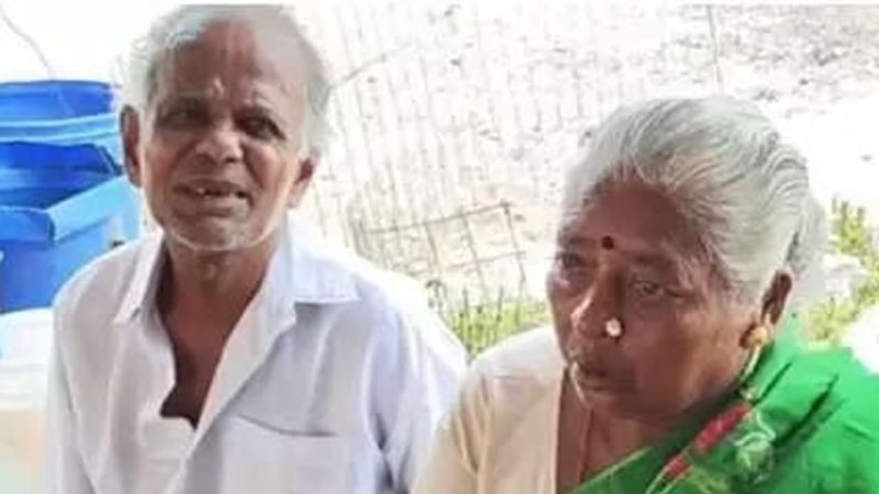 போலி கையெழுத்து போட்டு பெற்றோரின் பணத்தை சுருட்டிக் கொண்டு வெளிநாடு சென்ற மகன்!