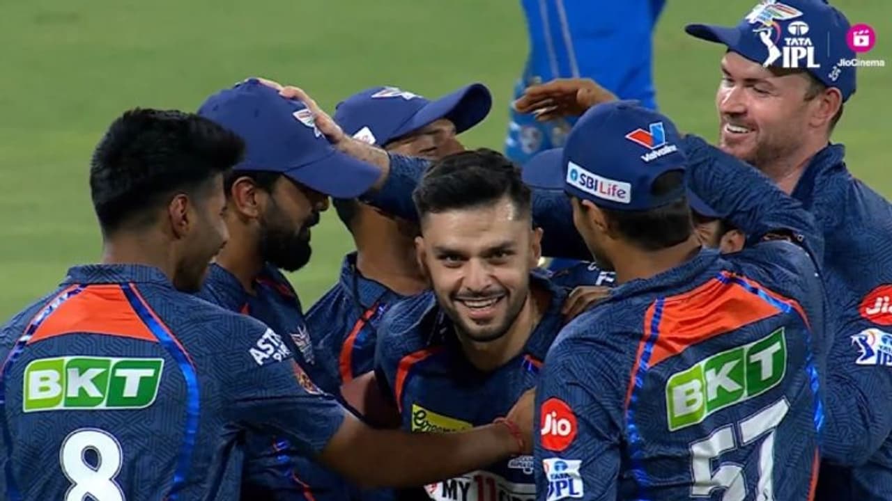 അടിതെറ്റി മുംബൈ ഇന്ത്യൻസ്, നിരാശപ്പെടുത്തി രോഹിത്, ഹാർദ്ദിക് ഗോള്‍ഡൻ ഡ‍ക്ക്; ലഖ്നൗവിന് റണ്‍സ് 145 വിജയലക്ഷ്യം