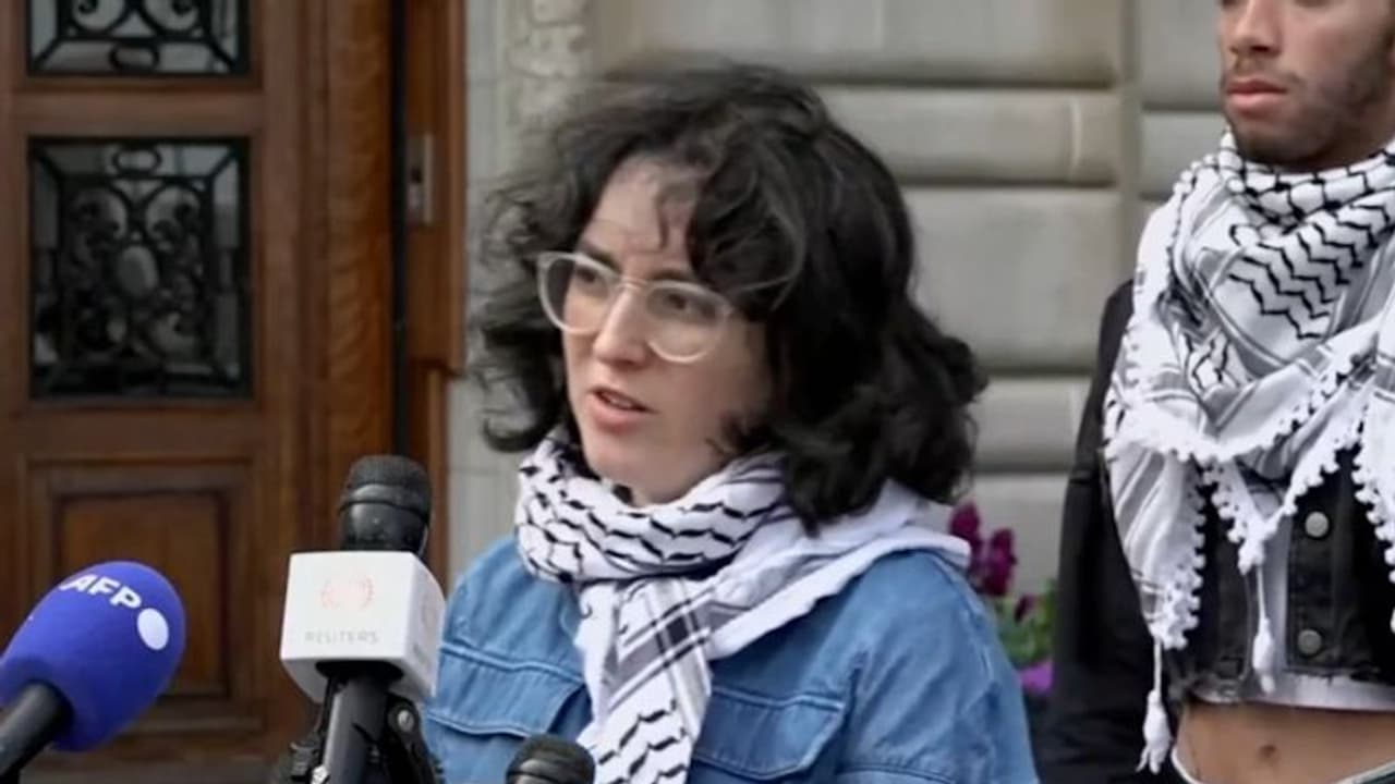 Pro Palestine protester at Columbia University demanding ' basic humanitarian aid' sparks outrage (WATCH) Pro Palestine protester at Columbia University demanding ' basic humanitarian aid' sparks outrage (WATCH)