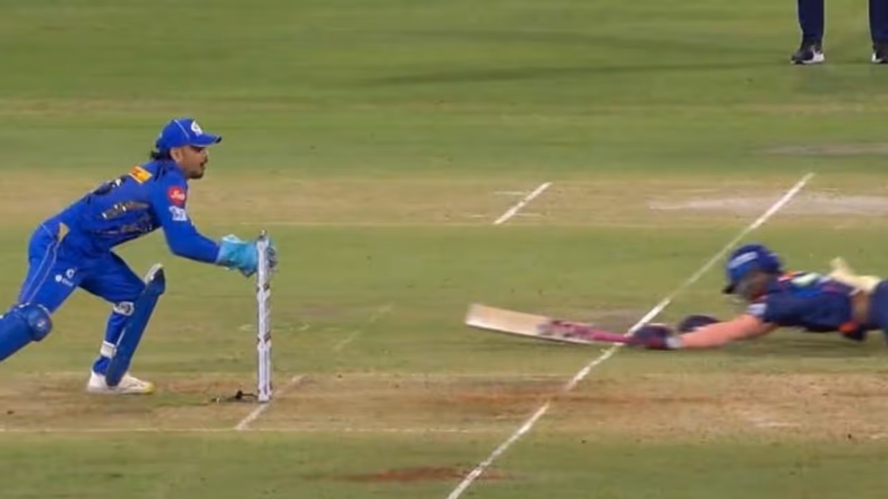 മുംബൈയെ ജയിപ്പിക്കാന് ടിവി അമ്പയര് കണ്ണടച്ചോ, ആയുഷ് ബദോനിയുടെ റണ്ണൗട്ടിനെച്ചൊല്ലി വിവാദം മുംബൈയെ ജയിപ്പിക്കാന് ടിവി അമ്പയര് കണ്ണടച്ചോ, ആയുഷ് ബദോനിയുടെ റണ്ണൗട്ടിനെച്ചൊല്ലി വിവാദം