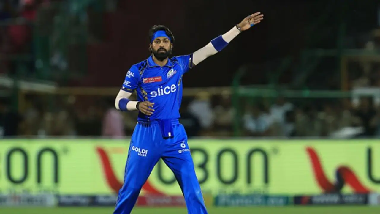 കണക്കിലെ കളികളൊന്നും അറിയില്ല! മുംബൈ ഇന്ത്യന്സിന്റെ സാധ്യതകളെ കുറിച്ച് ചോദിച്ചപ്പോള് ഹാര്ദിക്കിന്റെ മറുപടി കണക്കിലെ കളികളൊന്നും അറിയില്ല! മുംബൈ ഇന്ത്യന്സിന്റെ സാധ്യതകളെ കുറിച്ച് ചോദിച്ചപ്പോള് ഹാര്ദിക്കിന്റെ മറുപടി