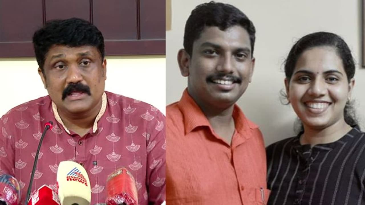 'പോരാളി ഷാജിയെ'തള്ളിപ്പറഞ്ഞതാണ്, എല്ലാവർക്കും കൊട്ടാവുന്ന ചെണ്ടകളല്ല ചെങ്കൊടി പിടിക്കുന്ന സ്ത്രീകൾ: എഎ റഹീം 'പോരാളി ഷാജിയെ'തള്ളിപ്പറഞ്ഞതാണ്, എല്ലാവർക്കും കൊട്ടാവുന്ന ചെണ്ടകളല്ല ചെങ്കൊടി പിടിക്കുന്ന സ്ത്രീകൾ: എഎ റഹീം