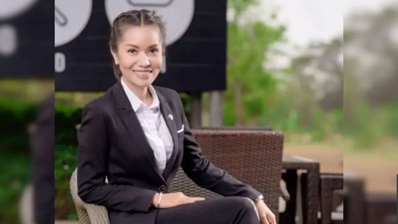 Thai politician's caught by husband having affair with adopted monk son, scandalous video rocks nation (WATCH) Thai politician's caught by husband having affair with adopted monk son, scandalous video rocks nation (WATCH)