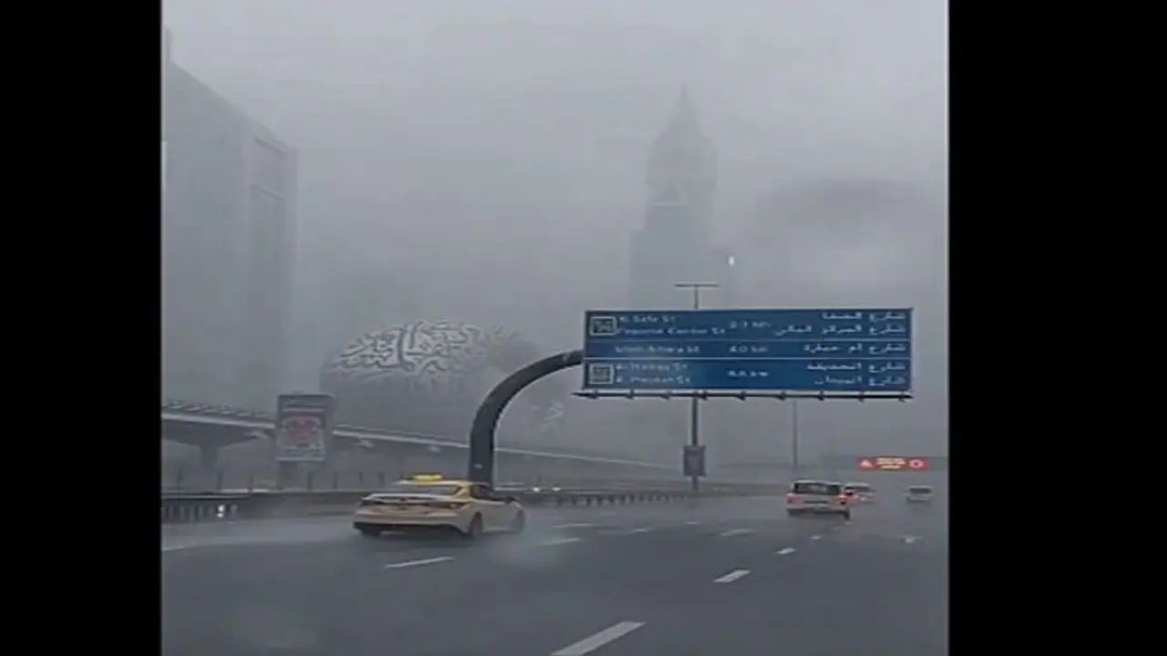 துபாய்க்கு மீண்டும் சோதனை காலம்... அடித்து வீசும் காற்று... மிரட்டும் வானிலை: விமானங்கள் ரத்து! துபாய்க்கு மீண்டும் சோதனை காலம்... அடித்து வீசும் காற்று... மிரட்டும் வானிலை: விமானங்கள் ரத்து!