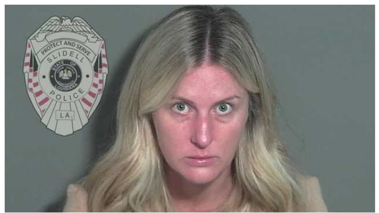 വിദ്യാർത്ഥികൾക്ക് മദ്യം വാങ്ങി നല്‍കി ലൈംഗിക ബന്ധത്തിൽ ഏർപ്പെട്ടു; യുഎസില്‍ ഹൈസ്കൂള്‍ അധ്യാപിക അറസ്റ്റിൽ