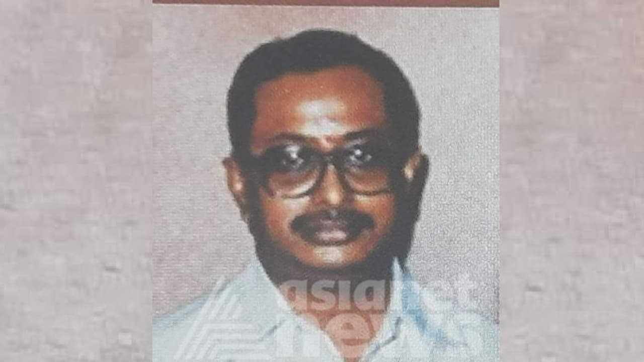 ഉത്രാടം തിരുന്നാൾ മാർത്താണ്ഡ വർമ്മയുടെ മകൻ പത്മനാഭ വർമ്മ അന്തരിച്ചു ഉത്രാടം തിരുന്നാൾ മാർത്താണ്ഡ വർമ്മയുടെ മകൻ പത്മനാഭ വർമ്മ അന്തരിച്ചു