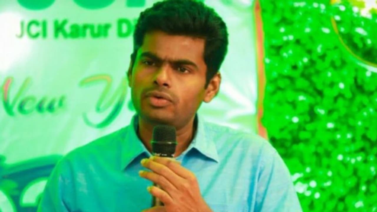 ಕರ್ನಾಟಕದ ಮಾಜಿ ಐಪಿಎಸ್ ಅಧಿಕಾರಿ ಅಣ್ಣಾಮಲೈಗೆ ಸೋಲು; ಹುಟ್ಟು ಹಬ್ಬದ ದಿನವೇ ಶಾಕ್ ಕರ್ನಾಟಕದ ಮಾಜಿ ಐಪಿಎಸ್ ಅಧಿಕಾರಿ ಅಣ್ಣಾಮಲೈಗೆ ಸೋಲು; ಹುಟ್ಟು ಹಬ್ಬದ ದಿನವೇ ಶಾಕ್