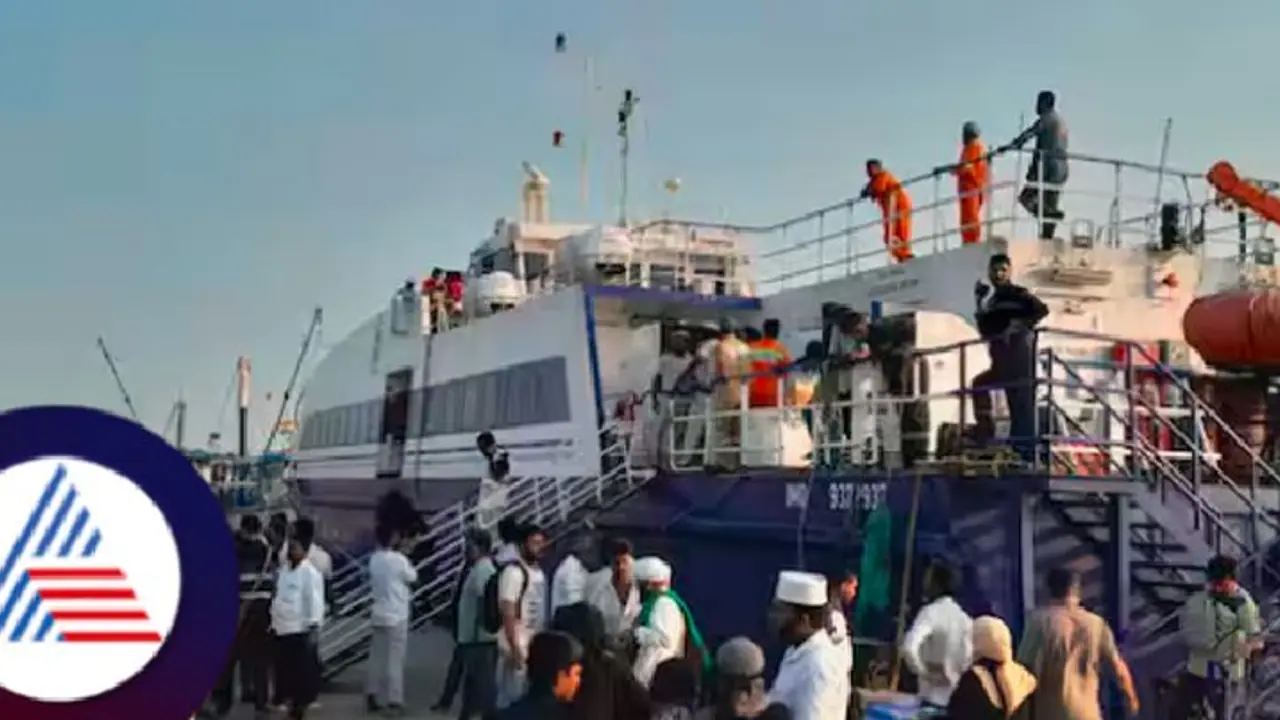 ಕೊರೋನಾ ಬಳಿಕ ಲಕ್ಷದ್ವೀಪದ ಪ್ರಥಮ ಪ್ರಯಾಣಿಕರ ಹಡಗು ಮಂಗಳೂರಿಗೆ ಕೊರೋನಾ ಬಳಿಕ ಲಕ್ಷದ್ವೀಪದ ಪ್ರಥಮ ಪ್ರಯಾಣಿಕರ ಹಡಗು ಮಂಗಳೂರಿಗೆ