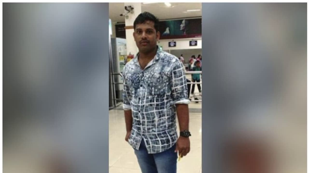 ആലപ്പുഴ എആർ ക്യാംപിലെ പൊലീസ് ഉദ്യോ​ഗസ്ഥനെ വീടിനുള്ളിൽ മരിച്ച നിലയിൽ കണ്ടെത്തി