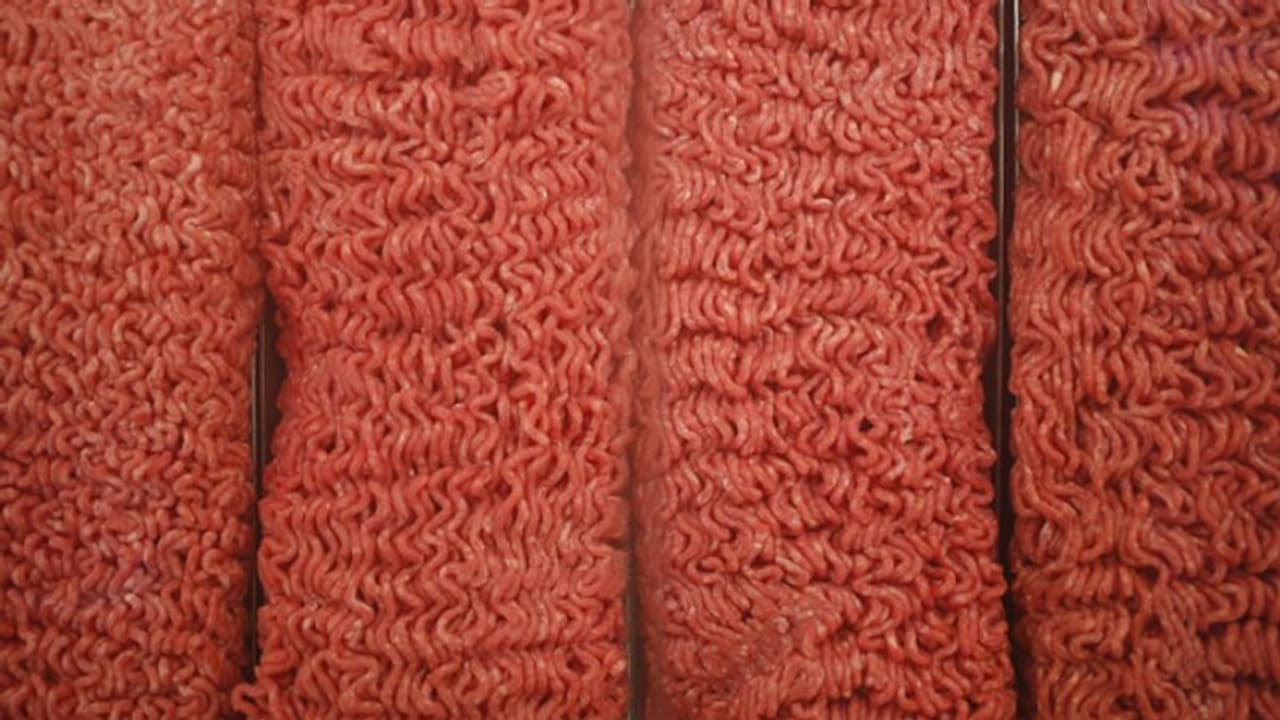 വിൽപ്പന നടത്തിയ ബീഫിൽ ഇ കൊളി സാന്നിധ്യം, 8 ടൺ ബീഫ് തിരികെ ആവശ്യപ്പെട്ട് പ്രമുഖ സൂപ്പർമാർക്കറ്റ് വിൽപ്പന നടത്തിയ ബീഫിൽ ഇ കൊളി സാന്നിധ്യം, 8 ടൺ ബീഫ് തിരികെ ആവശ്യപ്പെട്ട് പ്രമുഖ സൂപ്പർമാർക്കറ്റ്