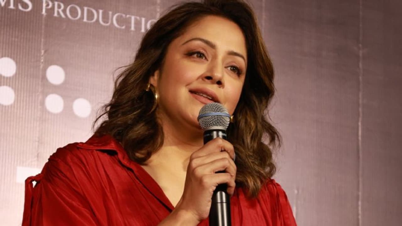 'ഓണ്‍ലൈനില്‍ വോട്ട് ചെയ്യമല്ലോ' ജ്യോതികയെ ട്രോളി സോഷ്യല്‍ മീഡിയ