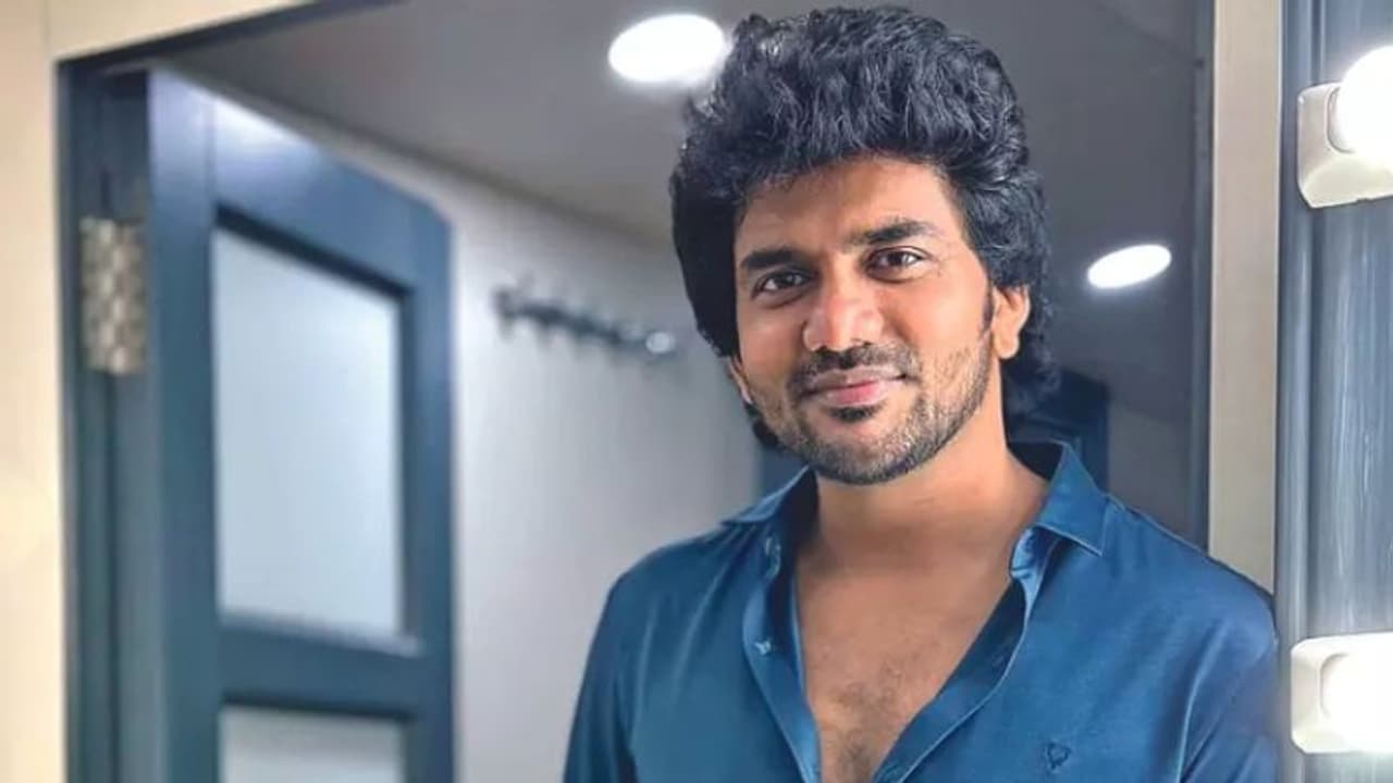 Kavin : "அடுத்த தளபதி நீங்கதான்னு சொல்றாங்க".. நிருபரின் கேள்விக்கு நச் பதில் சொன்ன கவின் என்ன பதில் அது? Kavin : "அடுத்த தளபதி நீங்கதான்னு சொல்றாங்க".. நிருபரின் கேள்விக்கு நச் பதில் சொன்ன கவின் என்ன பதில் அது?