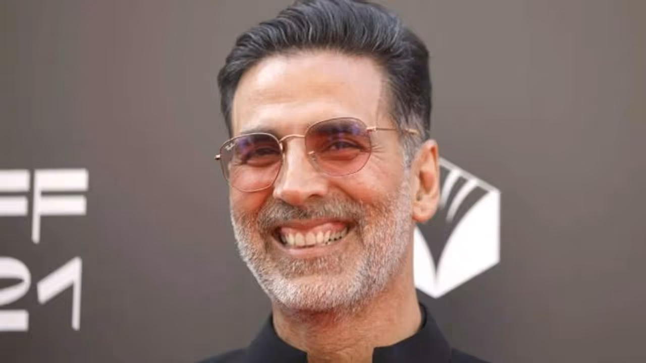 Lok Sabha Elections: Akshay Kumar casts his FIRST vote after getting Indian citizenship; here's what he said