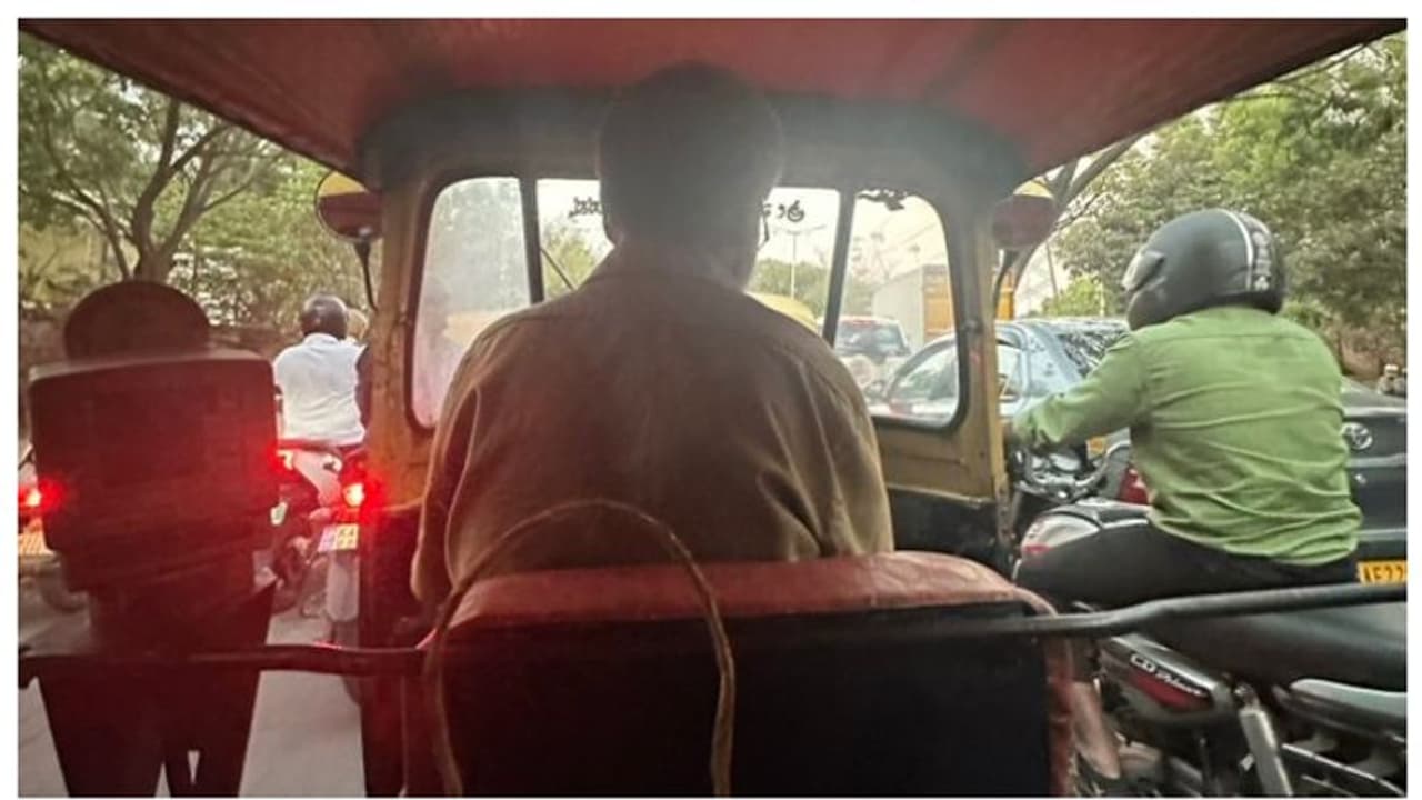 മകളുടെ വിദ്യാഭ്യാസത്തെ കുറിച്ച് ഓട്ടോ ഡ്രൈവറുമൊത്തുള്ള സംഭാഷണം ഹൃദ്യമെന്ന് യുവതി; ഏറ്റെടുത്ത് സോഷ്യൽ മീഡിയ